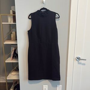 Ann Taylor Factory Black Sleeveless Sheath Quilted Dress size 12